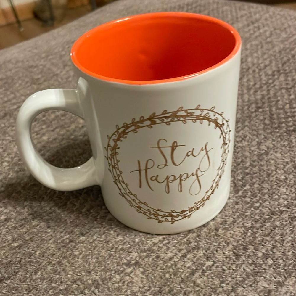 Love your mug , with saying stay Happy, 16 oz, NEW
